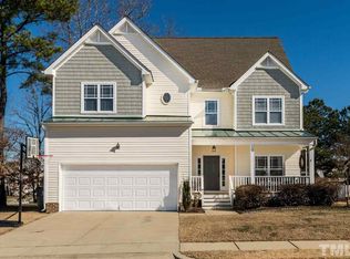 17 Hocutt Farm Dr, Clayton, NC 27527