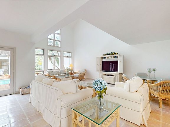 4th image of 8371 Baytree Dr Unit 8371