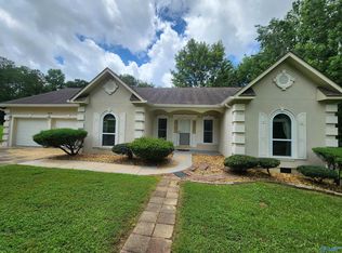 304 Honeysuckle Dr, Winfield, AL 35594