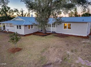 917 Carolina Ave, Lynn Haven, FL 32444