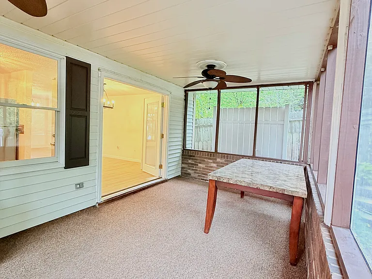 57 Zeller St — Photo 37