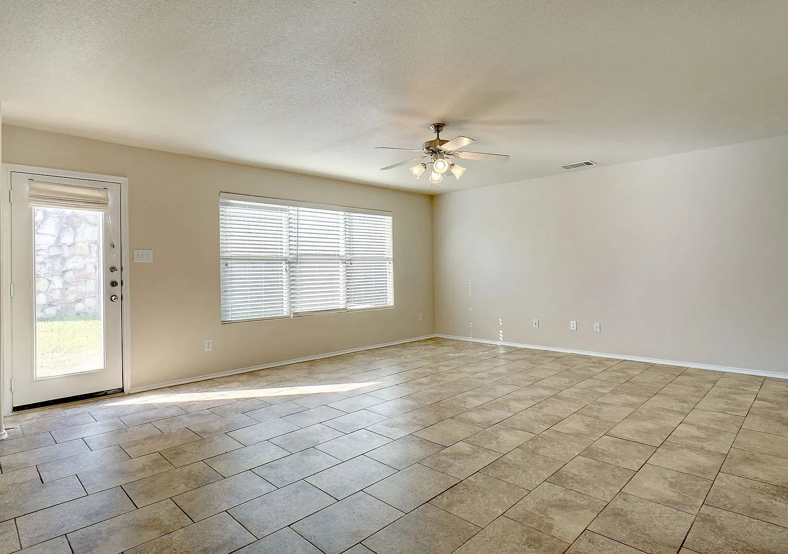 3 Bedroom Duplex — Photo 4