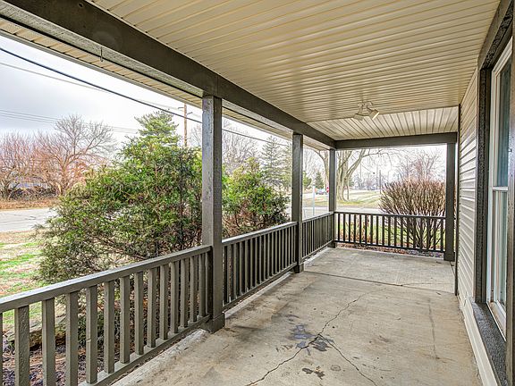 4th image of 2051 Woodberry Dr