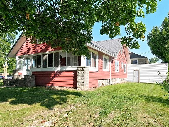 3rd image of 314 W Gale St