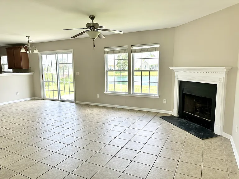 344 Winslow Ave — Photo 4