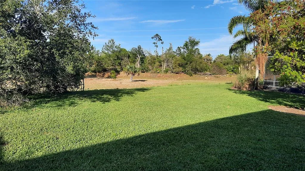 3 bed, 2.0 bath, 2111 sqft, $2,900 — Photo 2