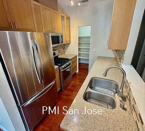 613 Morning Star Dr - Kitchen_09182025