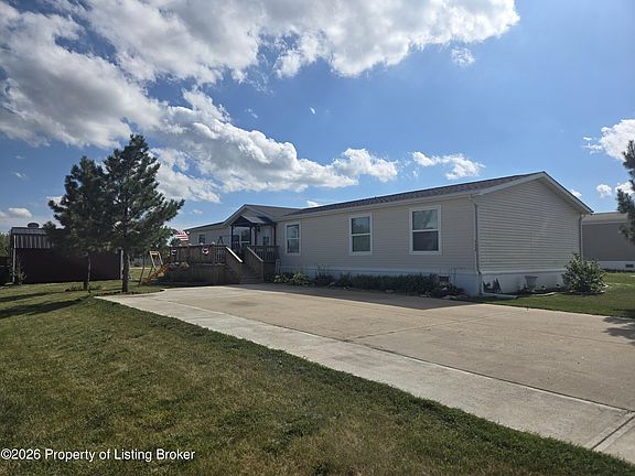 3rd image of 926 Sorrel Ln