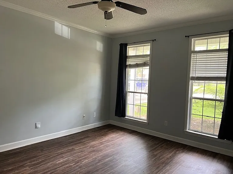 964 Wildwood Ave — Photo 19