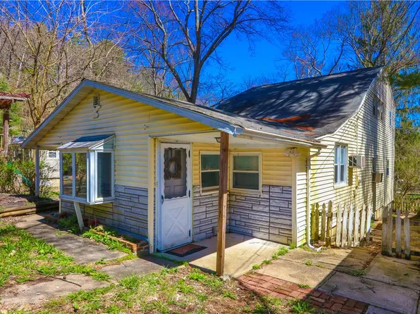 107 Royal Ln, Kunkletown, PA 18058