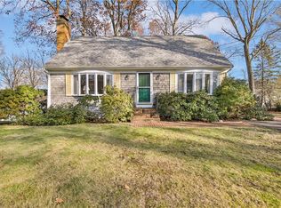 8 Monterey Dr, Bristol, RI 02809