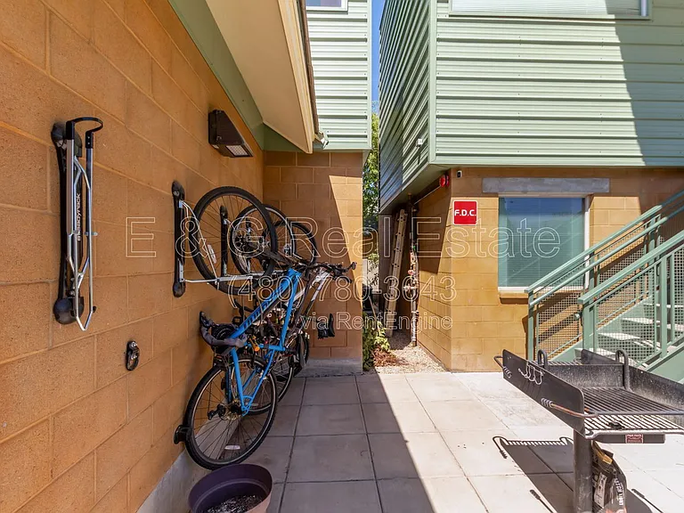 129 N 11th Ave #1B — Photo 18