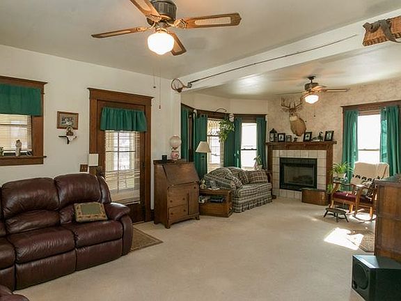 3rd image of 209 N Miller St
