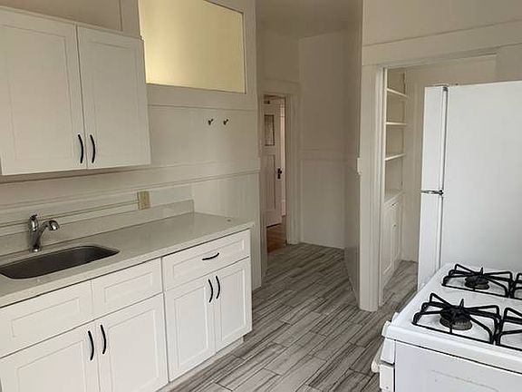 5th image of 100 Hugo St #4