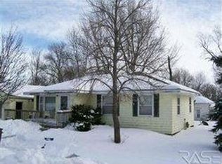 402 N 2nd Ave, Montrose, SD 57048