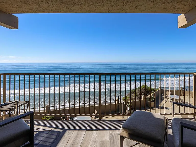 861 Beachfront Dr #B — Photo 20
