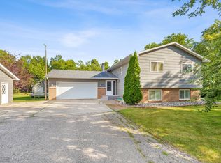 119 Elm St, Hickson, ND 58047