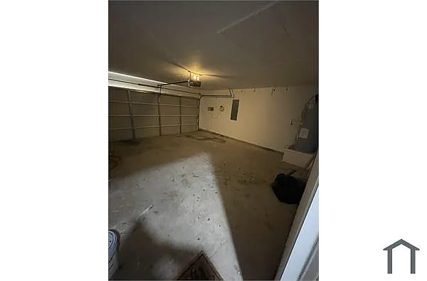 Building Photo - 3805 Verde Dr