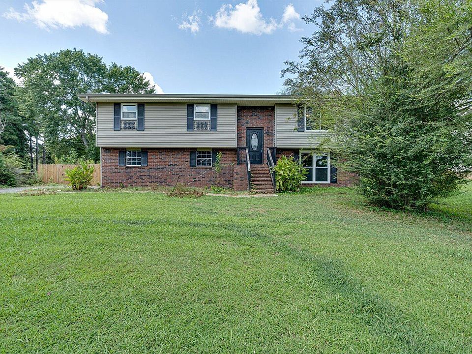 1st image of 345 Diamond Cir