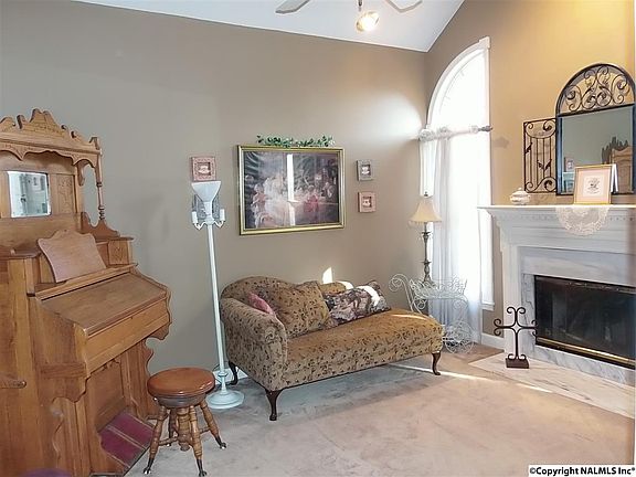 4th image of 177 Water Oak Dr