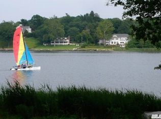 360 E Shore Rd, Great Neck, NY 11023