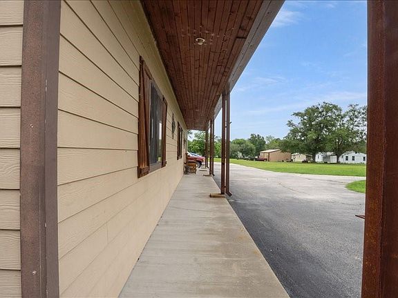 5th image of 1136 Vz County Road 2150