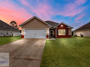 1210 Peacock Trl, Hinesville, GA 31313