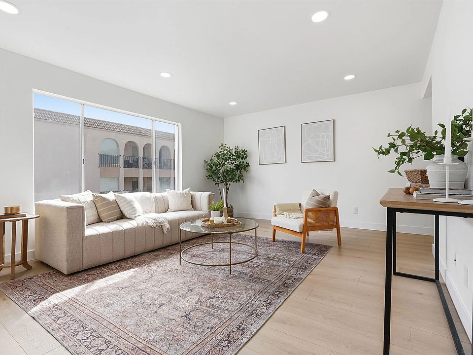 1st image of 4750 Noyes St APT 204