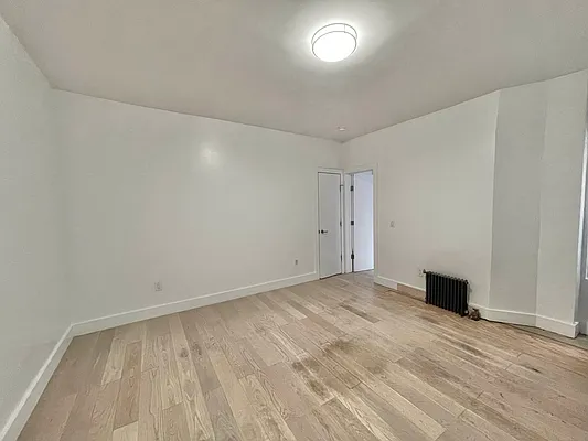 Rented by New Amsterdam Realty Group | media 14