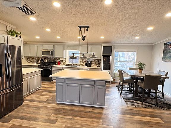 5th image of 1500 W Thornton Parkway LOT 154