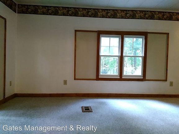 3rd image of 2336 Luther Dr