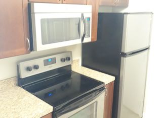25 Briarwood Ln APT 9, Marlborough, MA 01752