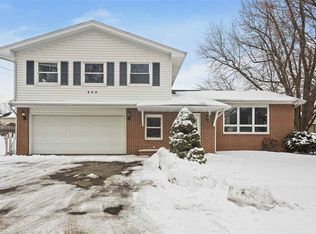 330 E Roosevelt Rd, Stillman Valley, IL 61084