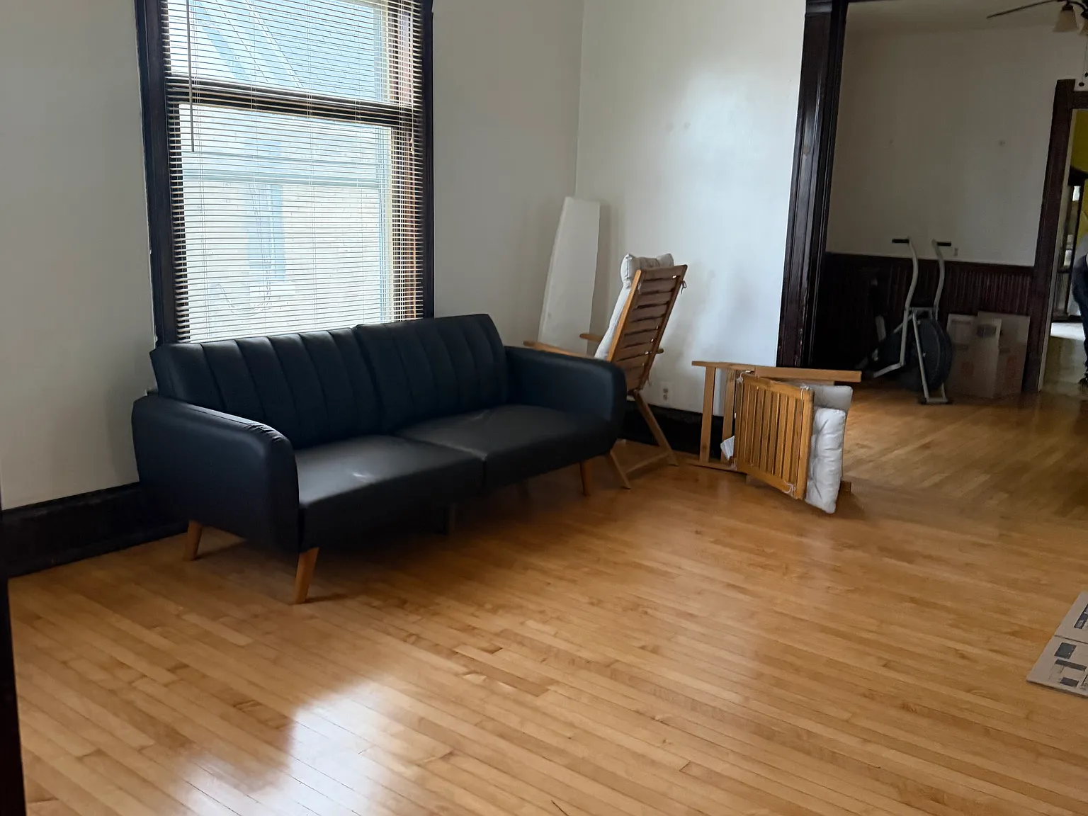 2 bed, 900 sqft, $1,400 — Photo 3