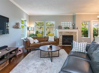 1110 Willow St #111, Saanich, BC
