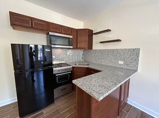 2714 N Milwaukee Ave #3, Chicago, IL 60647