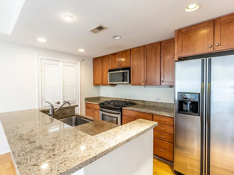 1001 Market St E #10 — Photo 17