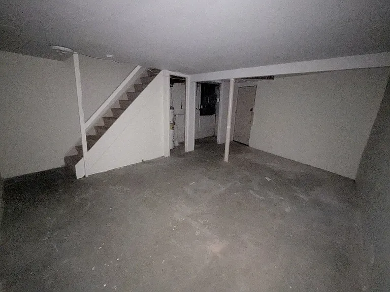 66 Clinton Ave #BB — Photo 12