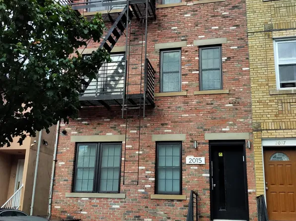 2015 Homecrest Avenue image 1 of 8