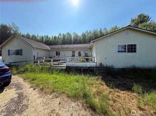 664 State Route 409, Cathlamet, WA 98612