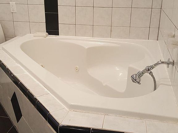 5th image of 1733 N Talman Ave #1