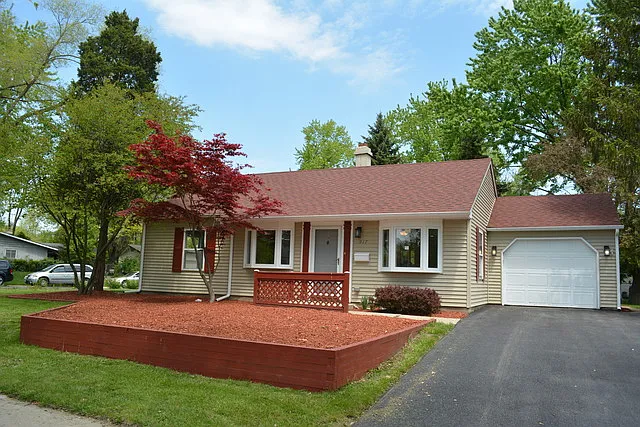917 Parkside Cir photo 1