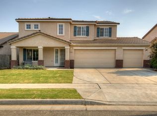 6118 E Sussex Way, Fresno, CA