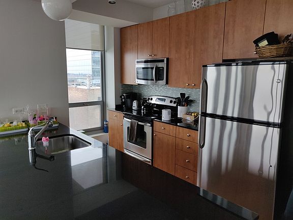 2nd image of 565 W Quincy St Unit 1609