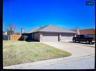 7705 Jennifer Ln, North Richland Hills, TX 76182