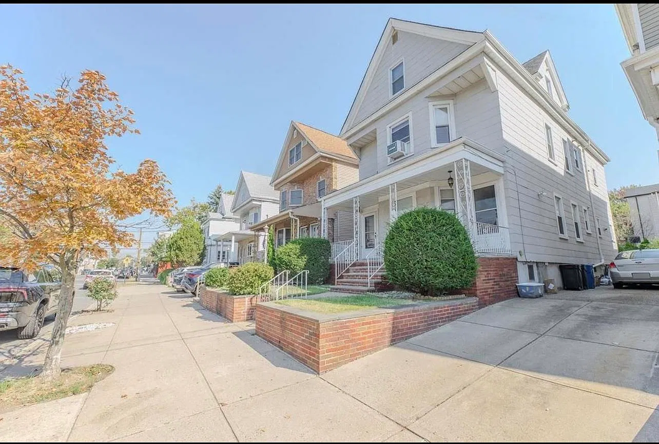 3 bed, 2.0 bath, $3,400 — Photo 1