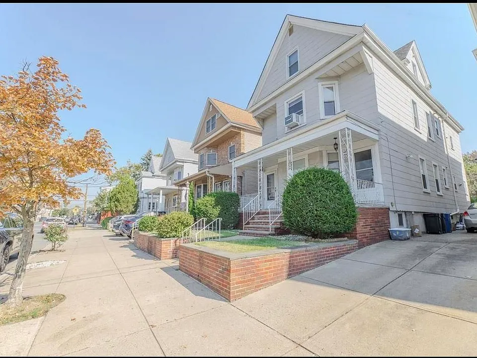 176 Avenue B #2