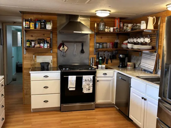 7385 N Gemstone Rd, Tucson, AZ 85743