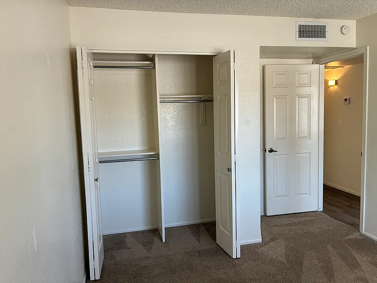 5637 W Yucca St — Photo 25