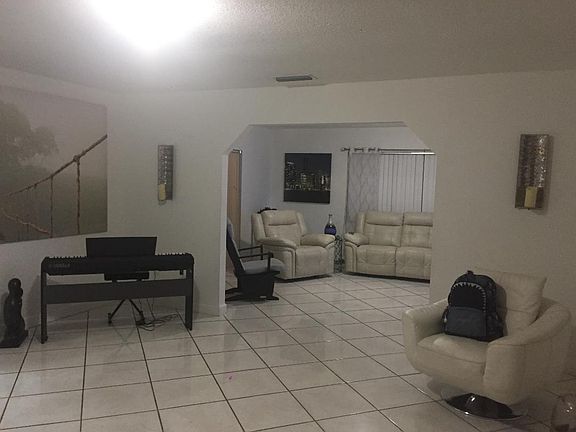 5th image of 260 NW 40th Ave